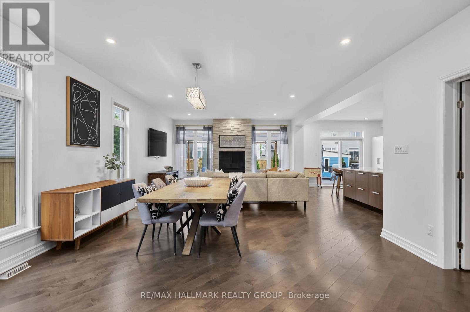 878 Excursion Way, Ottawa, ON - Indoor Photo Showing Dining Room
