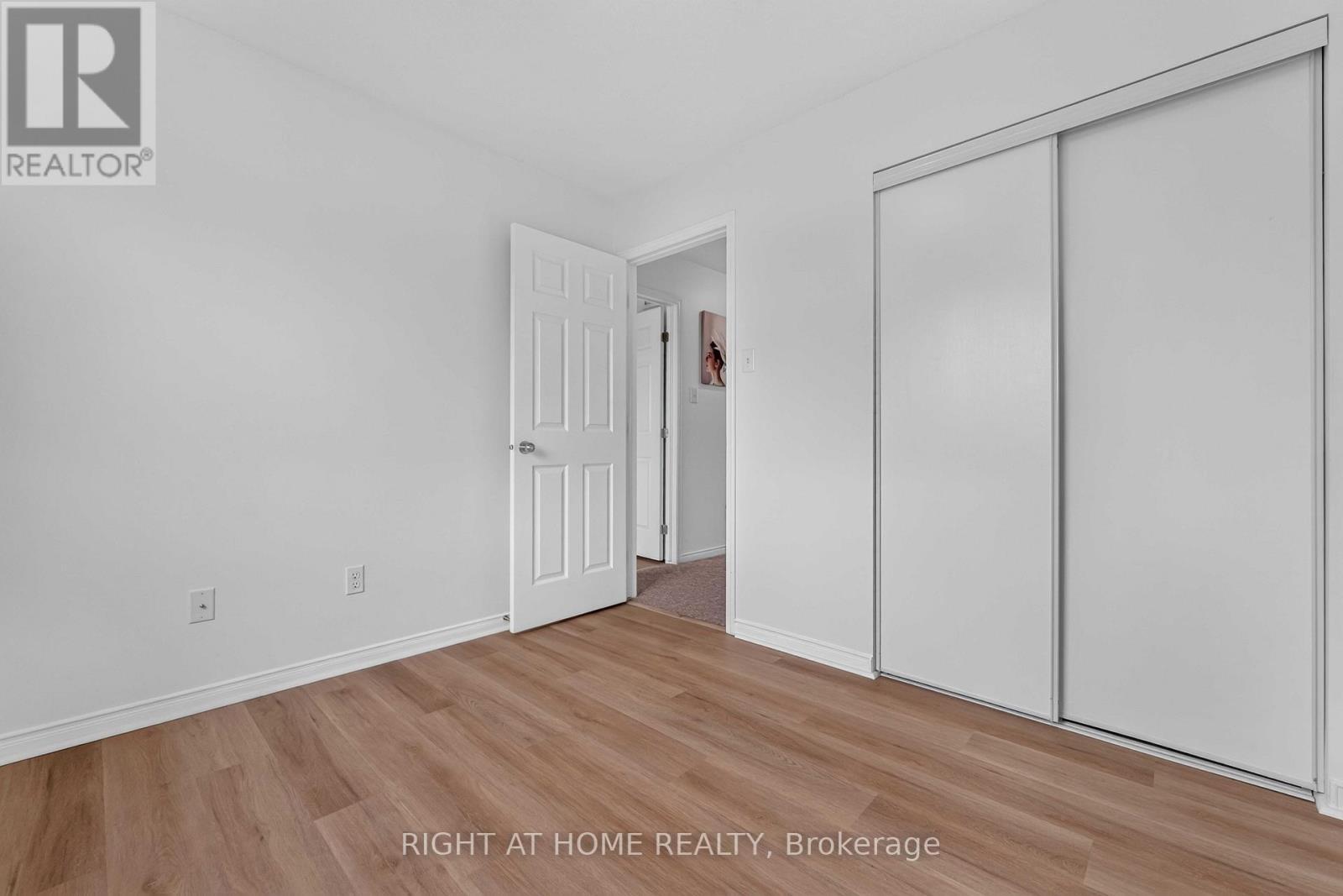 343 Amici Terrace, Ottawa, ON - Indoor Photo Showing Other Room