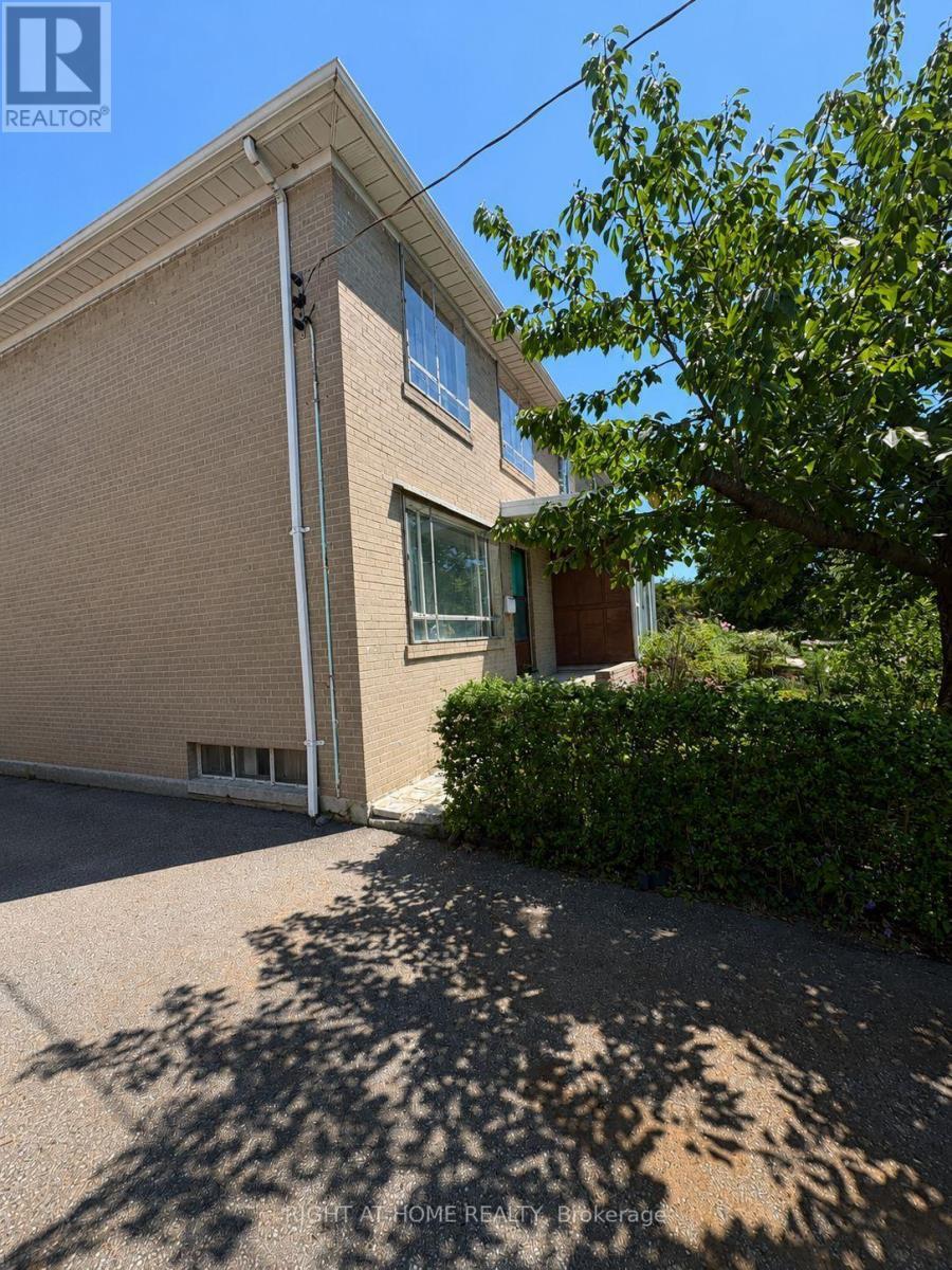 139 Vauxhall Drive, Toronto, ON - Outdoor