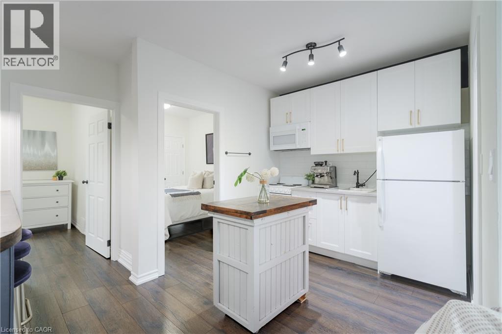 46 Murray Street E, Hamilton, ON - Indoor Photo Showing Kitchen