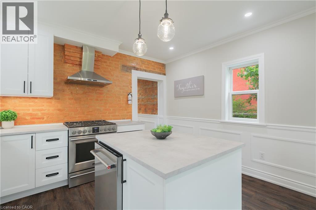 46 Murray Street E, Hamilton, ON - Indoor Photo Showing Kitchen