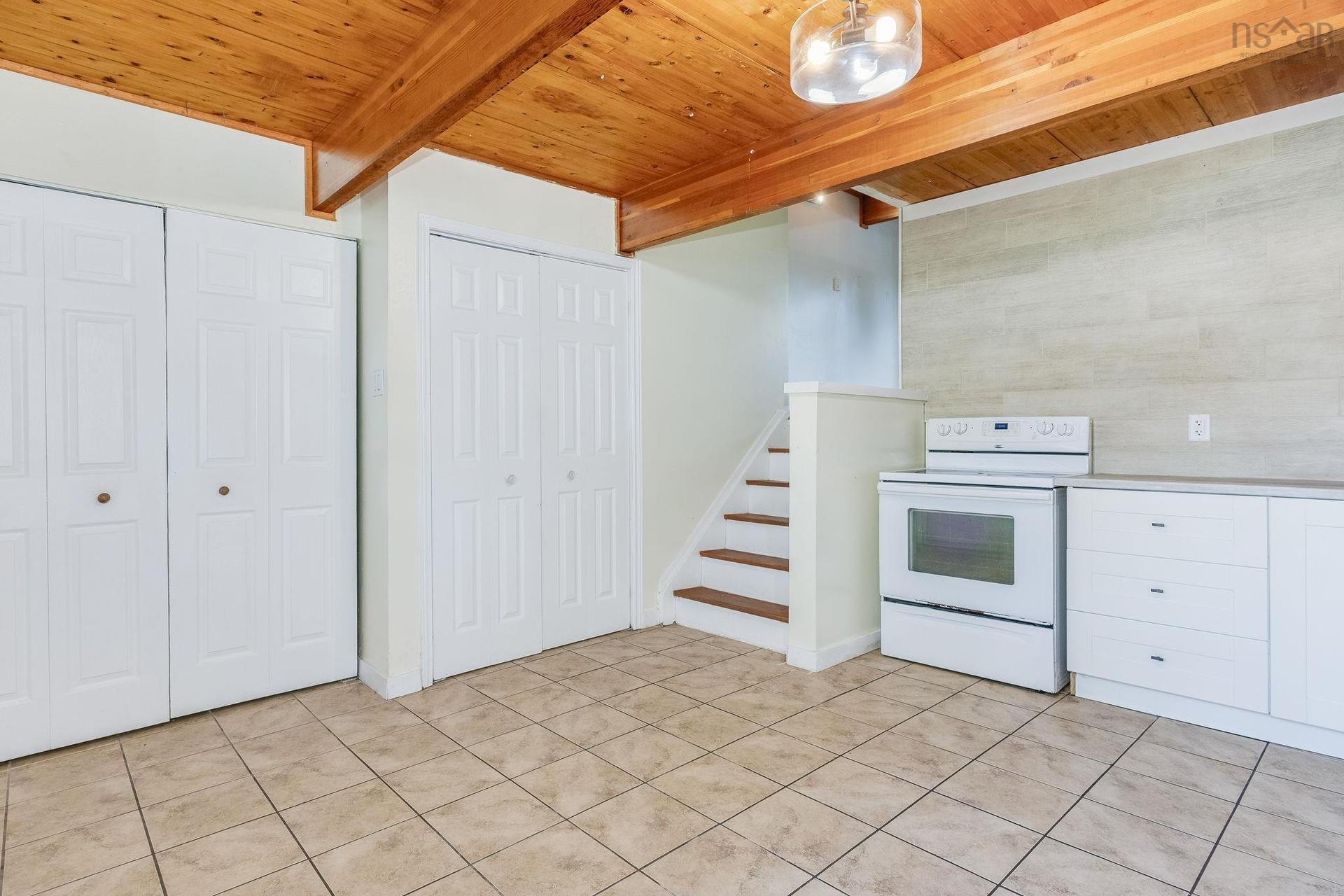 72 Cavendish Road, Halifax, NS - Indoor Photo Showing Kitchen