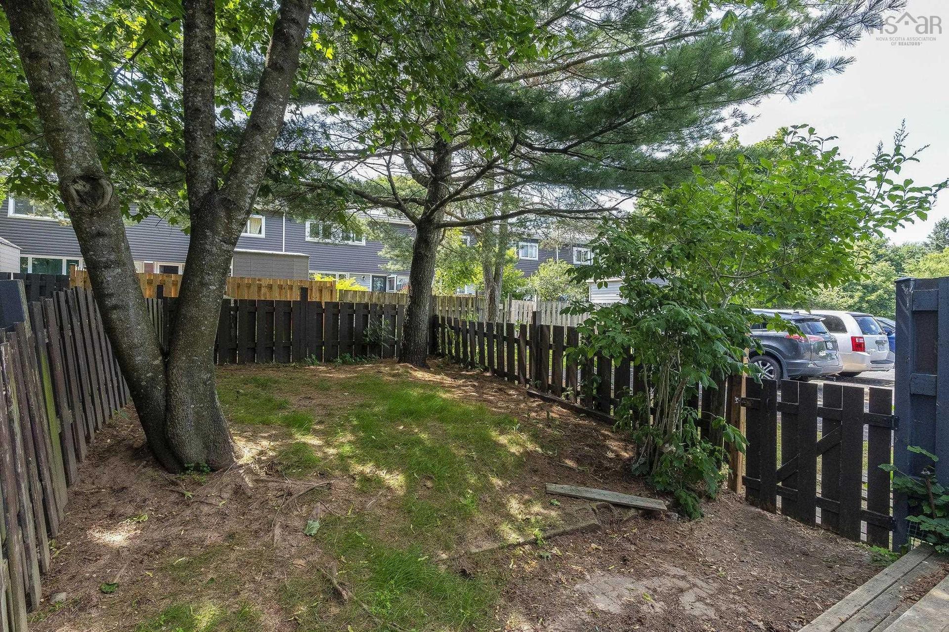 72 Cavendish Road, Halifax, NS - Outdoor