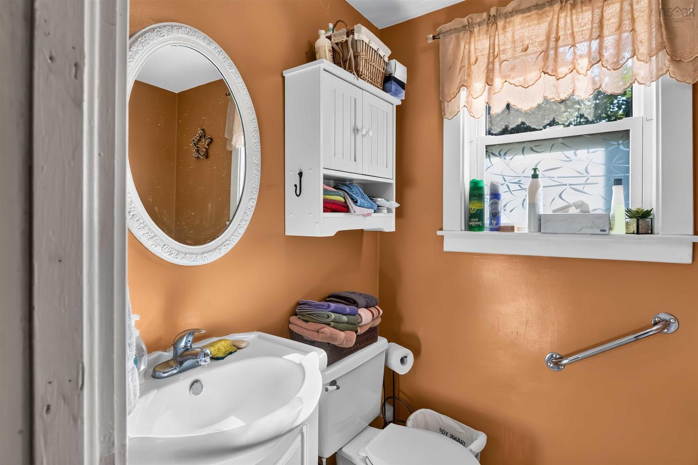 252 Main Street, Berwick, NS - Indoor Photo Showing Bathroom