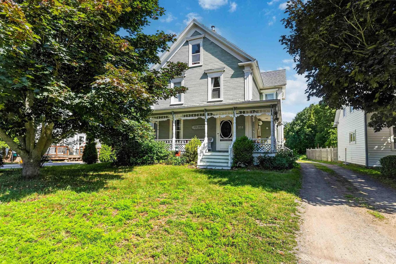 252 Main Street, Berwick, NS - Outdoor With Deck Patio Veranda