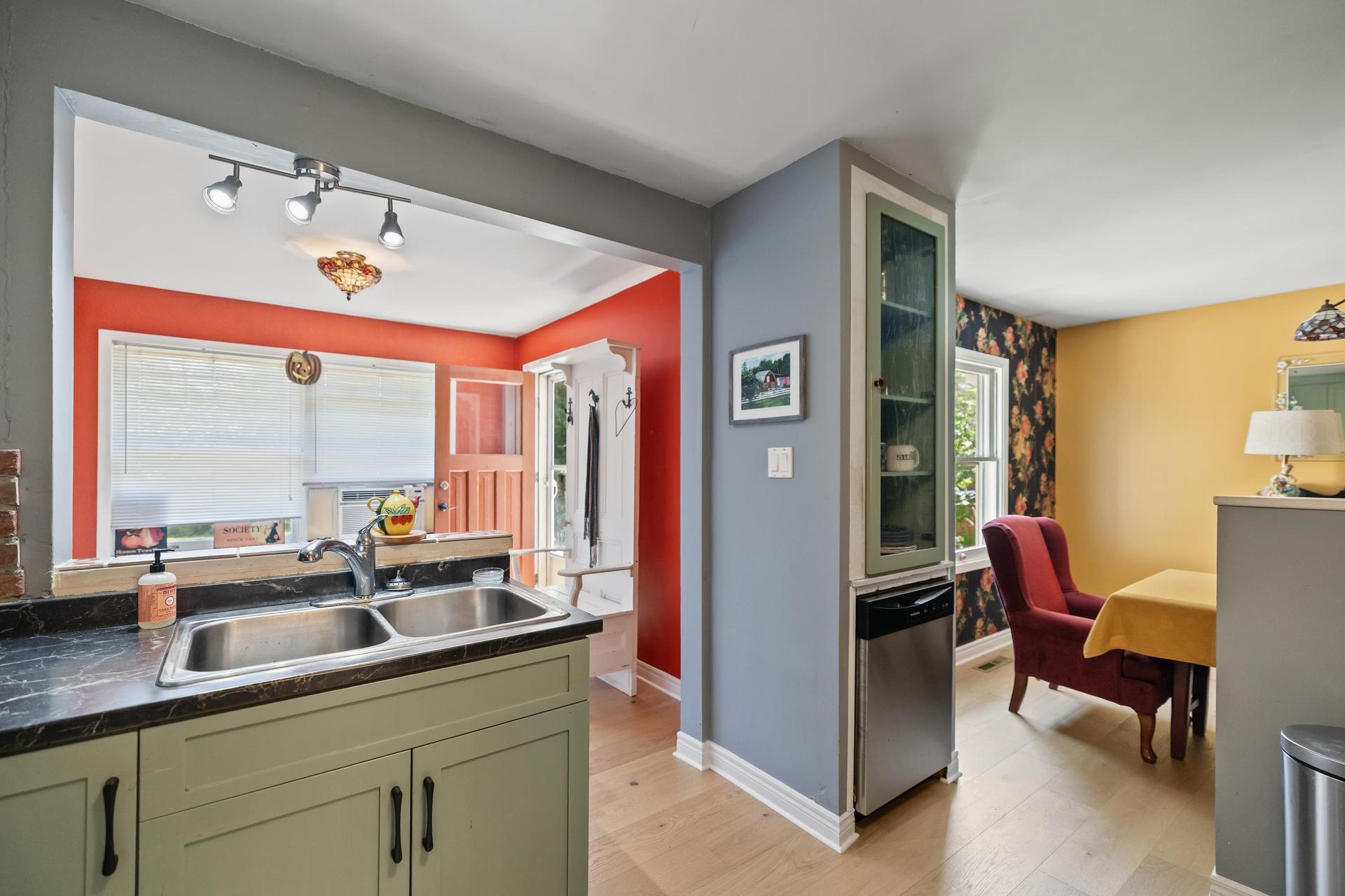 36 Bonavista Drive, Cornwall, PE - Indoor Photo Showing Kitchen With Double Sink