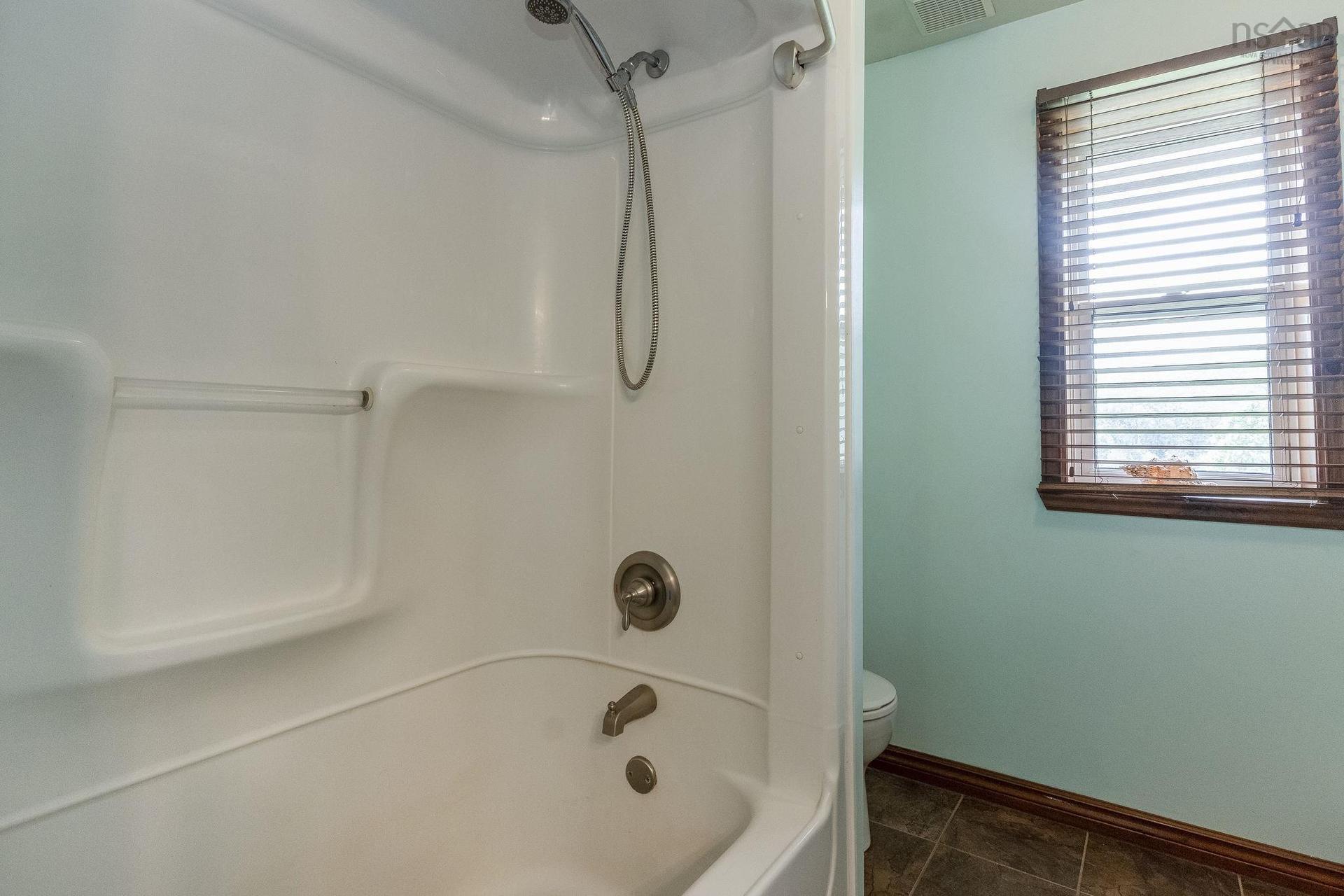1040 Vault Road, Forest Glade, NS - Indoor Photo Showing Bathroom