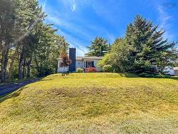 45 Hillcrest Street Bridgewater, NS B4V 1T1