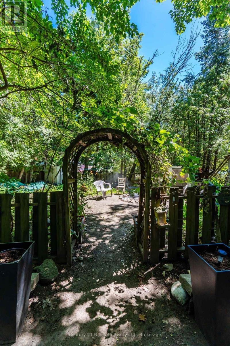 307 Tiny Beaches Road W, Tiny, ON - Outdoor