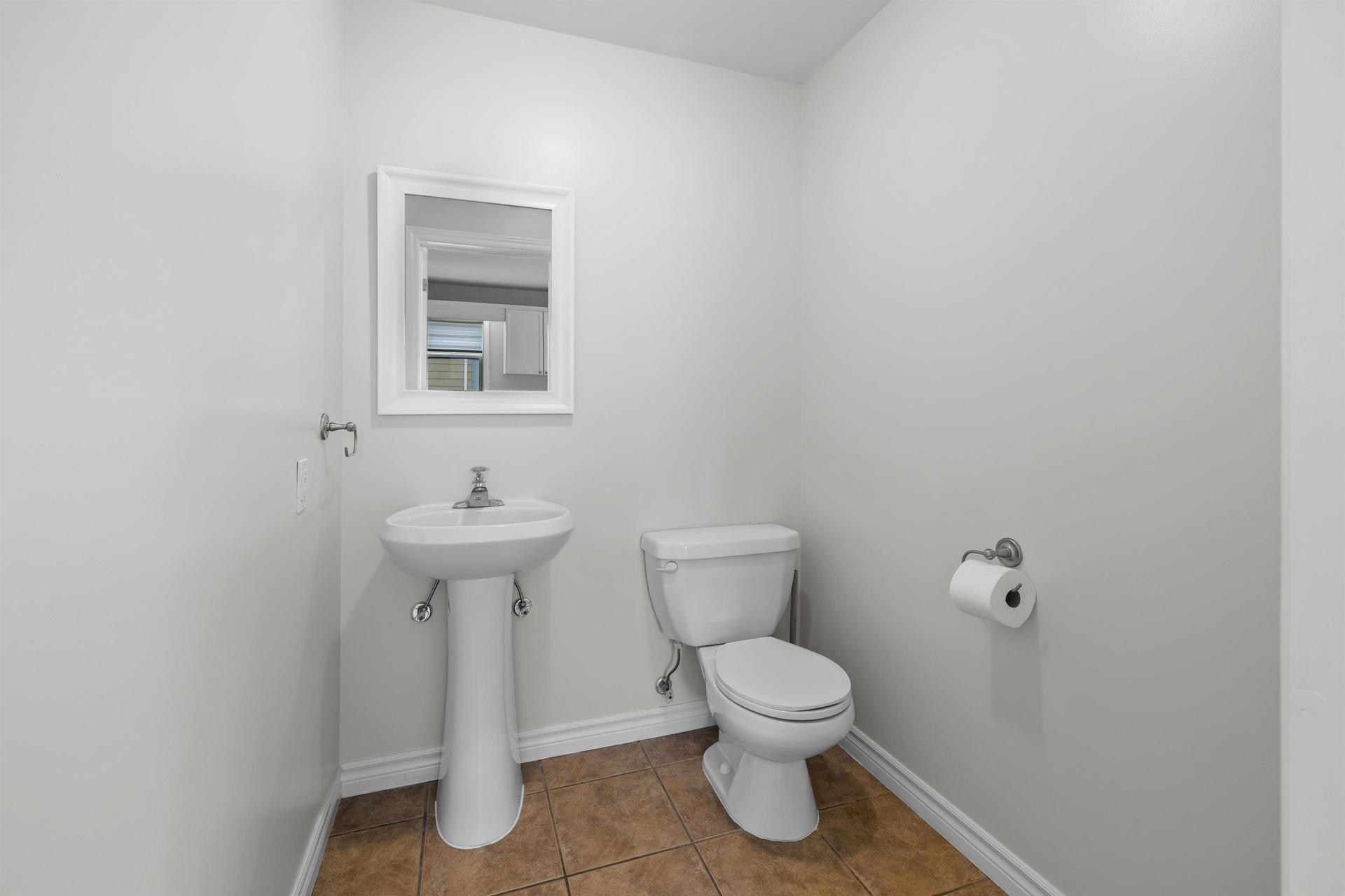 1 Deblois Street, Charlottetown, PE - Indoor Photo Showing Bathroom