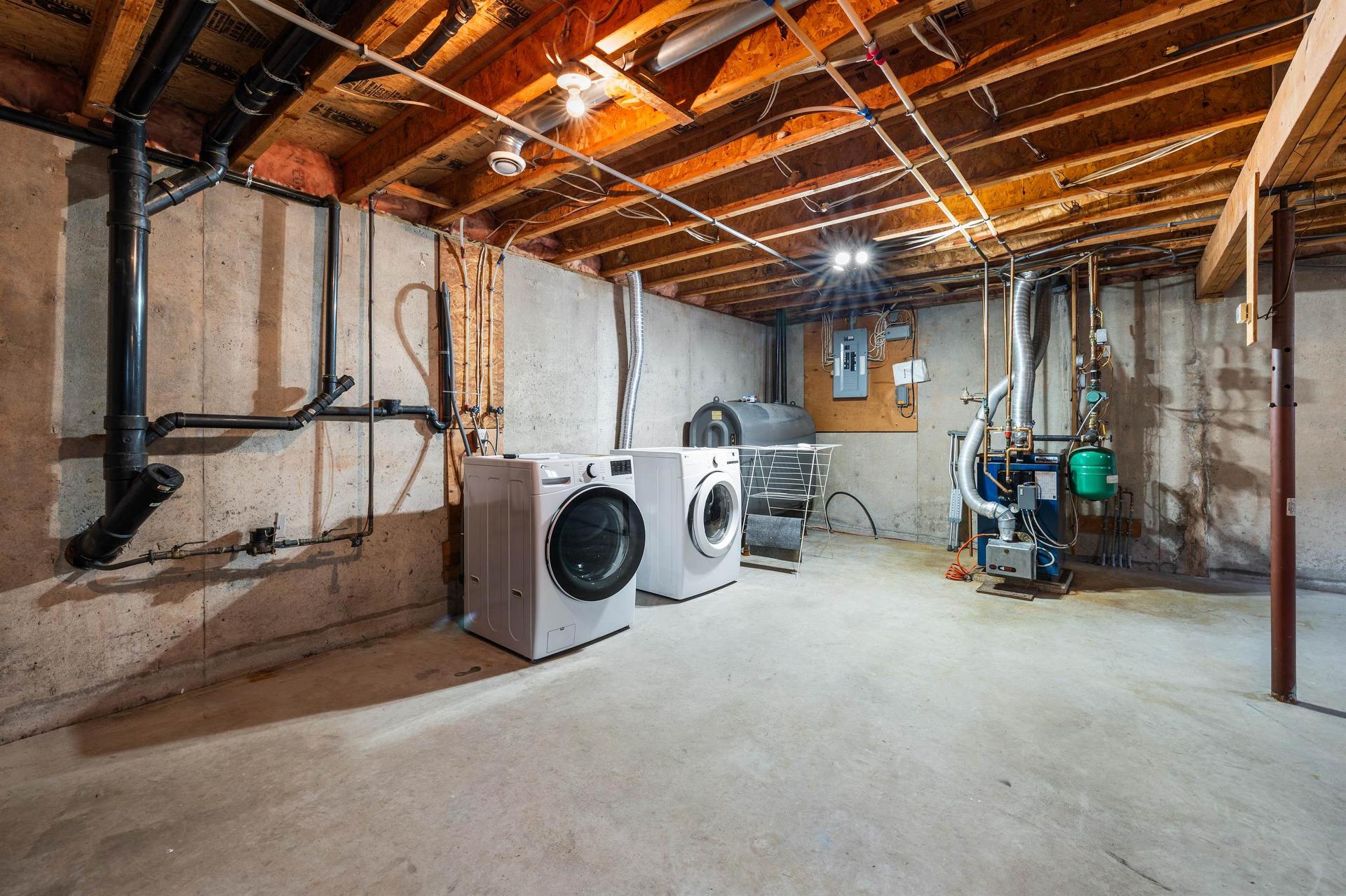 1 Deblois Street, Charlottetown, PE - Indoor Photo Showing Laundry Room
