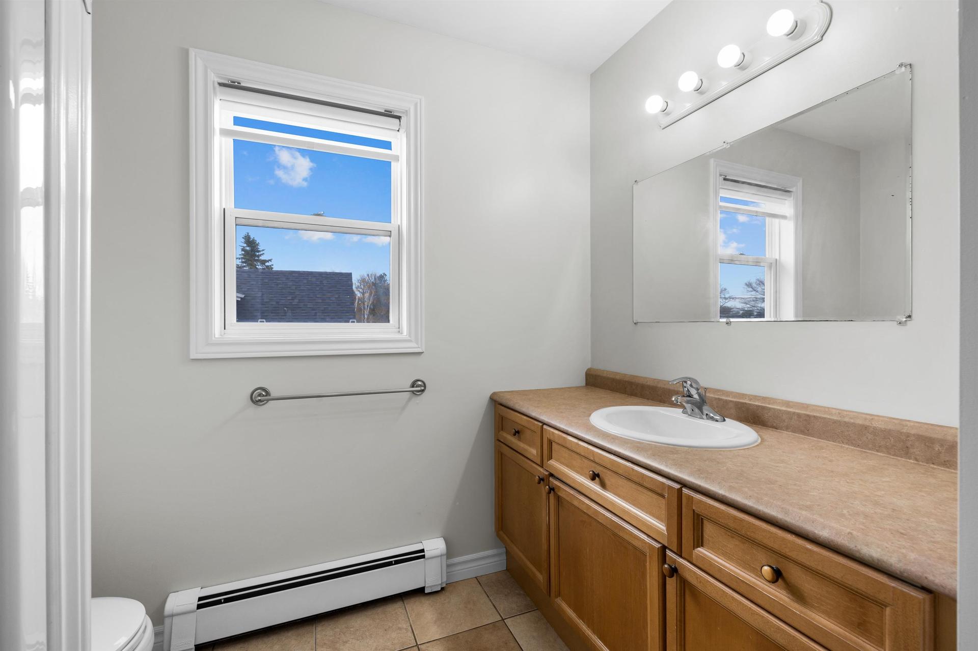 1 Deblois Street, Charlottetown, PE - Indoor Photo Showing Bathroom