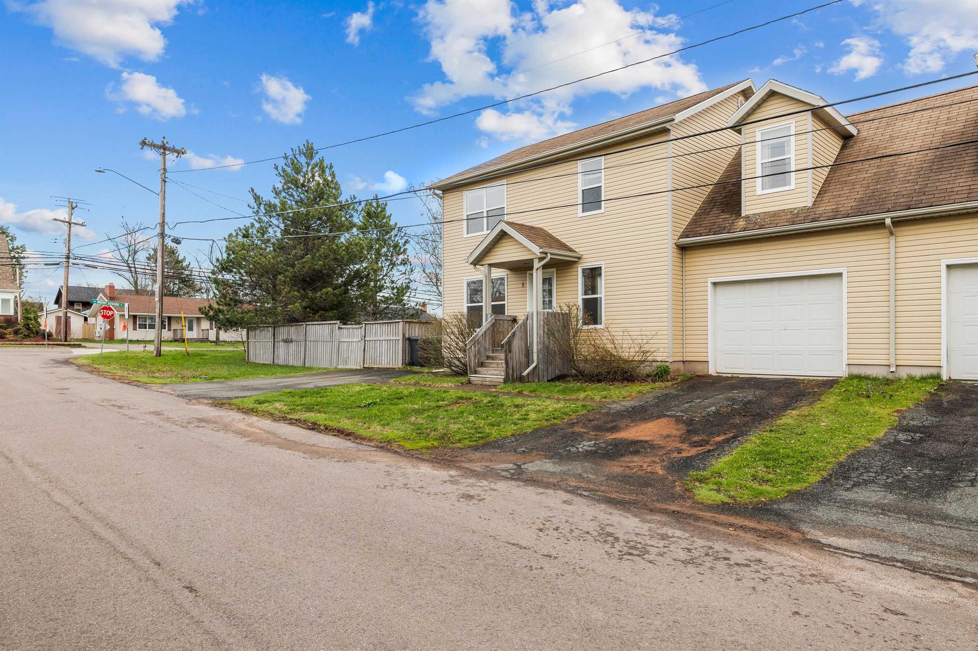 1 Deblois Street, Charlottetown, PE - Outdoor