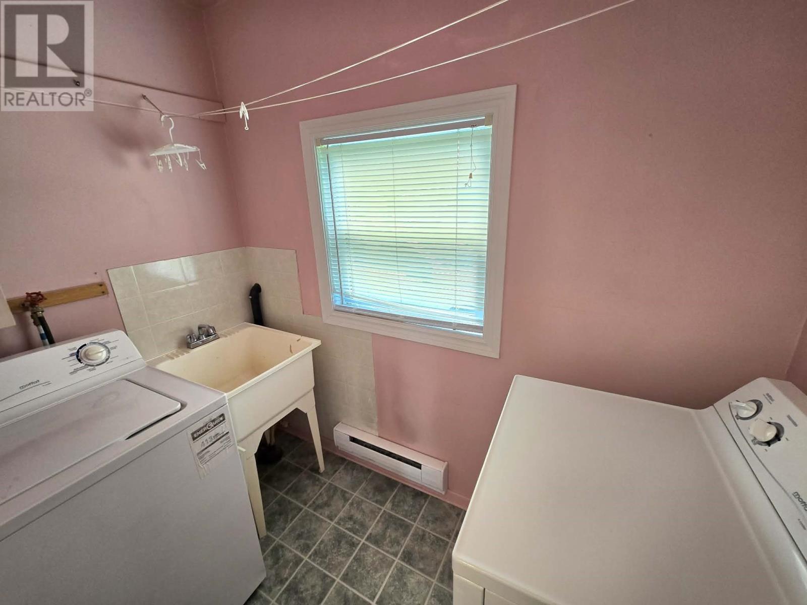 4 Second Avenue, Bishop'S Falls, NL - Indoor Photo Showing Laundry Room