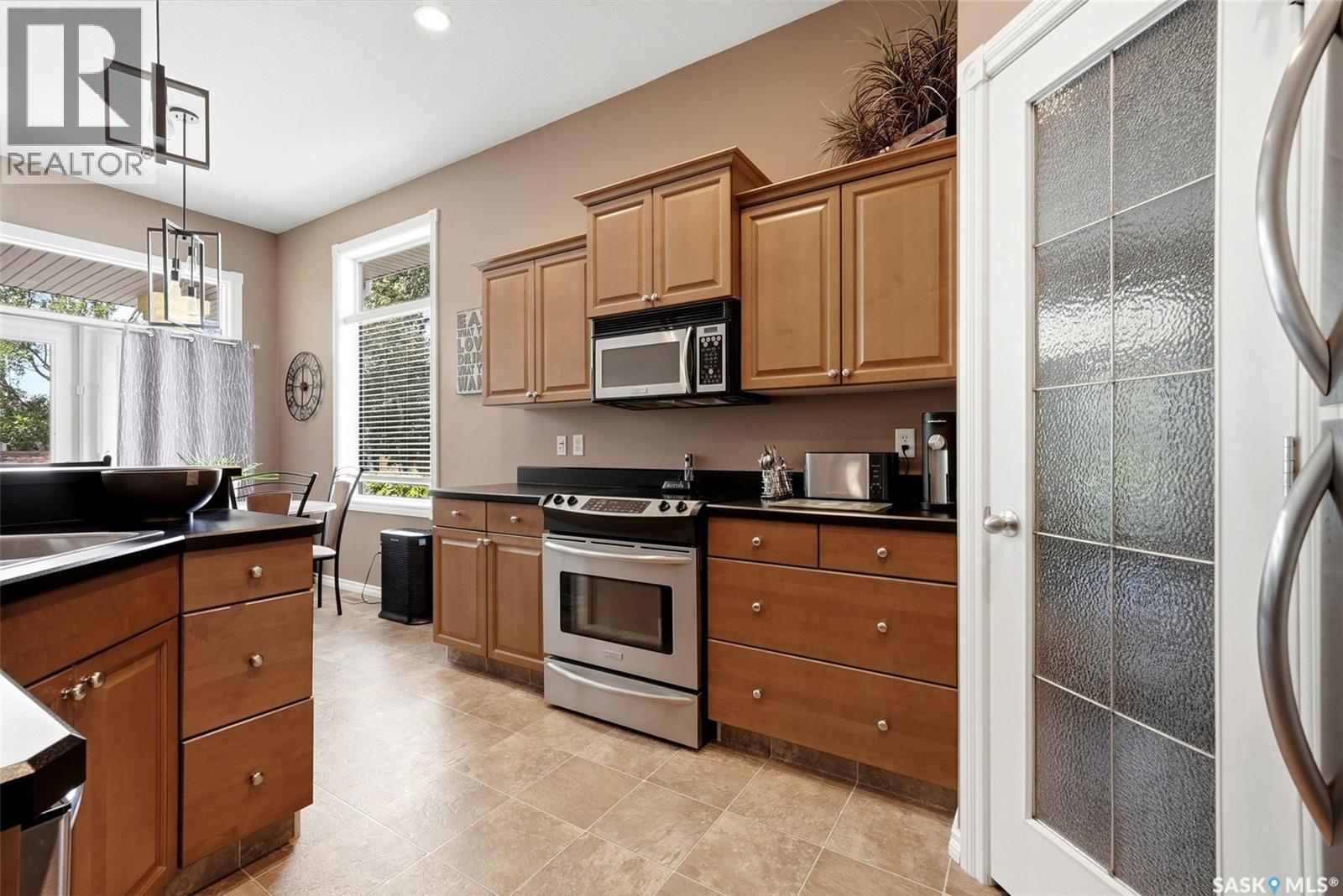 54 Qu'Appelle Crescent, Balgonie, SK - Indoor Photo Showing Kitchen