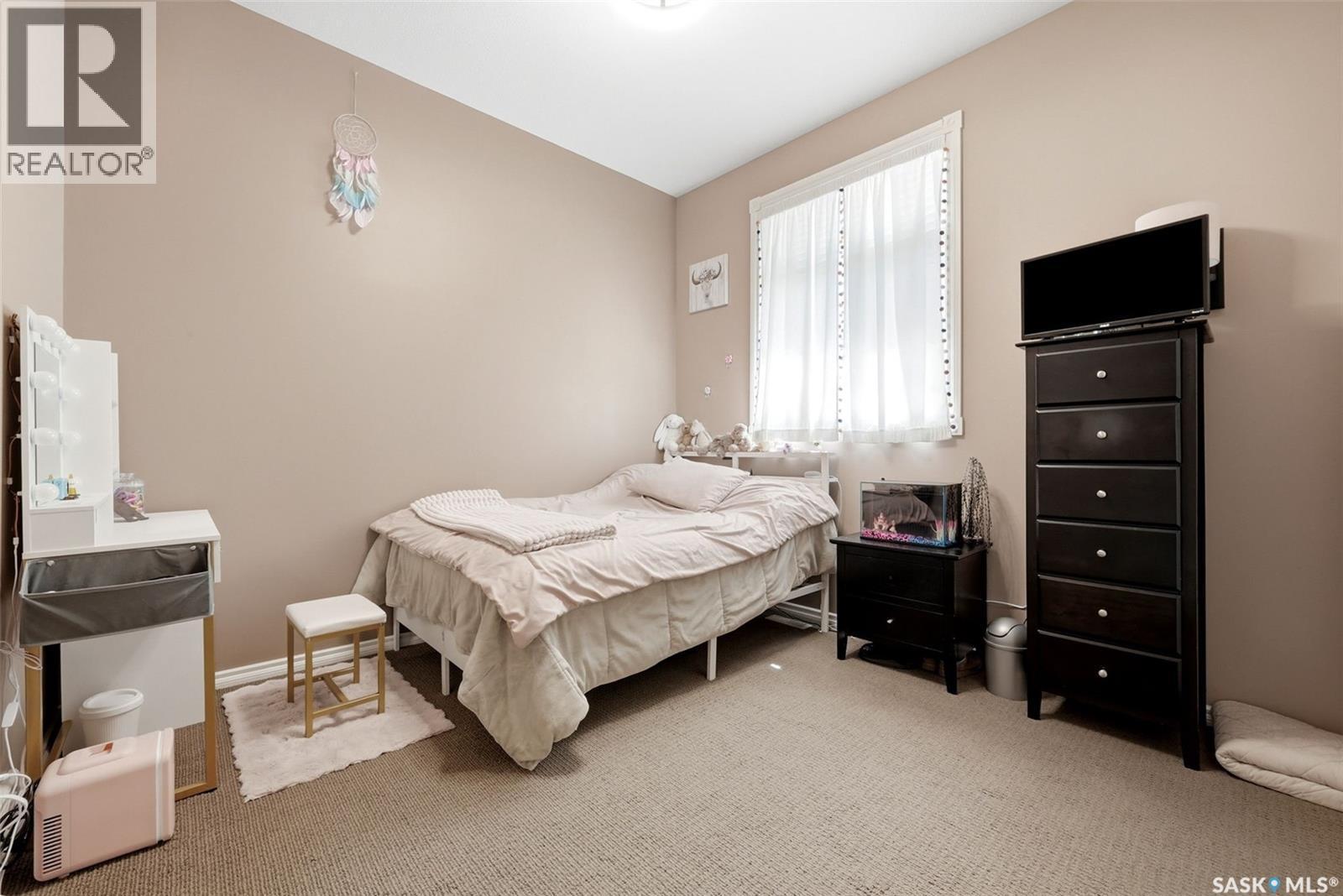 54 Qu'Appelle Crescent, Balgonie, SK - Indoor Photo Showing Bedroom