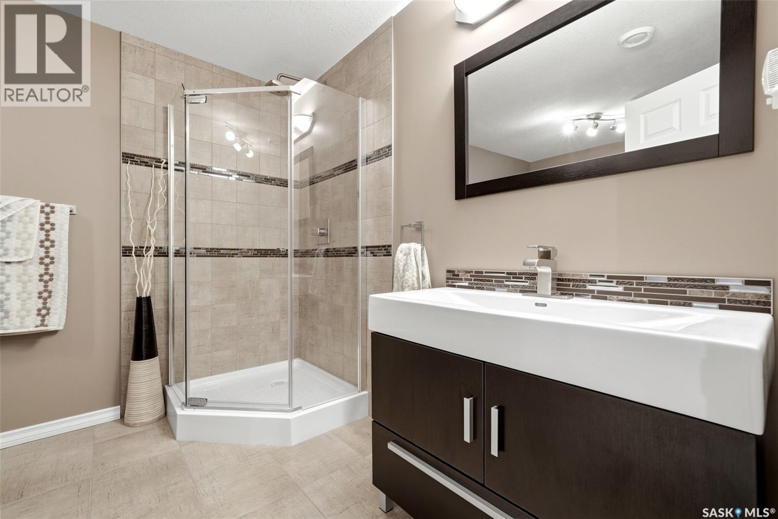 54 Qu'Appelle Crescent, Balgonie, SK - Indoor Photo Showing Bathroom