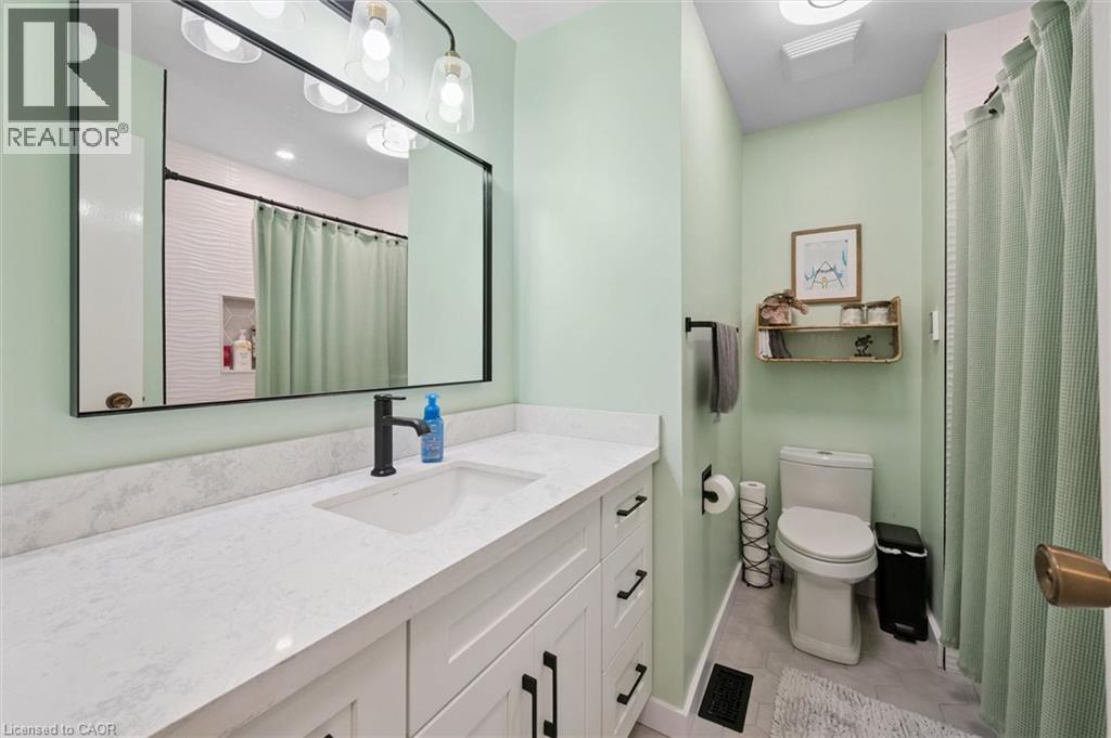 2 Keewatin Avenue, Kitchener, ON - Indoor Photo Showing Bathroom