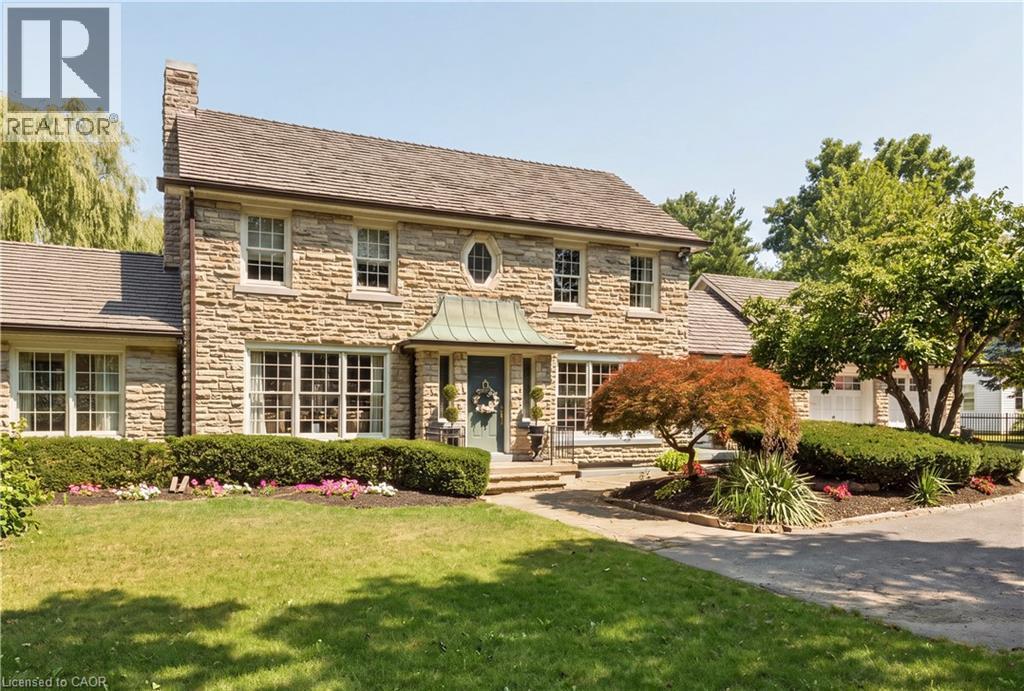 290 Bridgeport Road E, Waterloo, ON - Outdoor