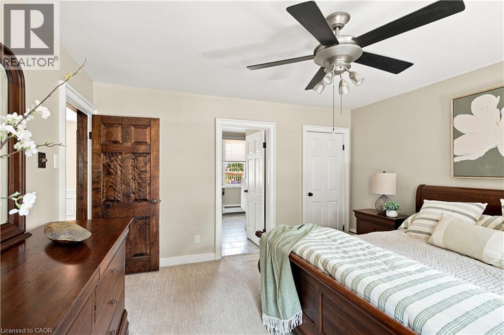 290 Bridgeport Road E, Waterloo, ON - Indoor Photo Showing Bedroom