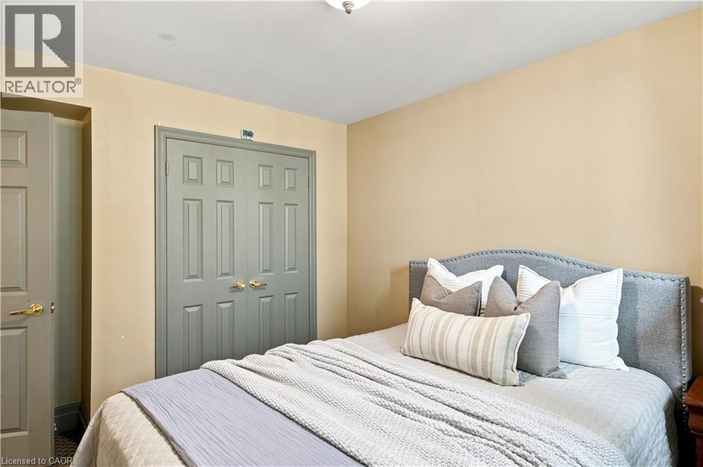290 Bridgeport Road E, Waterloo, ON - Indoor Photo Showing Bedroom