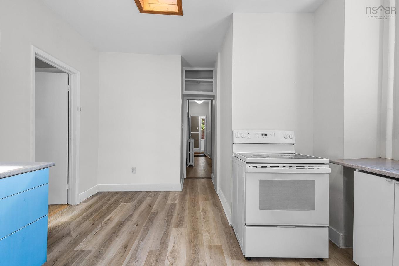 6147 Pepperell Street, Halifax, NS - Indoor Photo Showing Kitchen