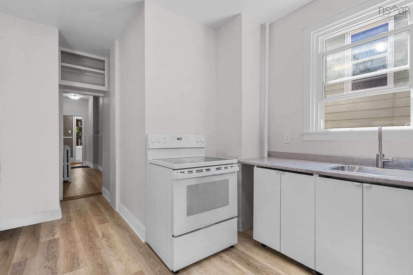6147 Pepperell Street, Halifax, NS - Indoor Photo Showing Kitchen