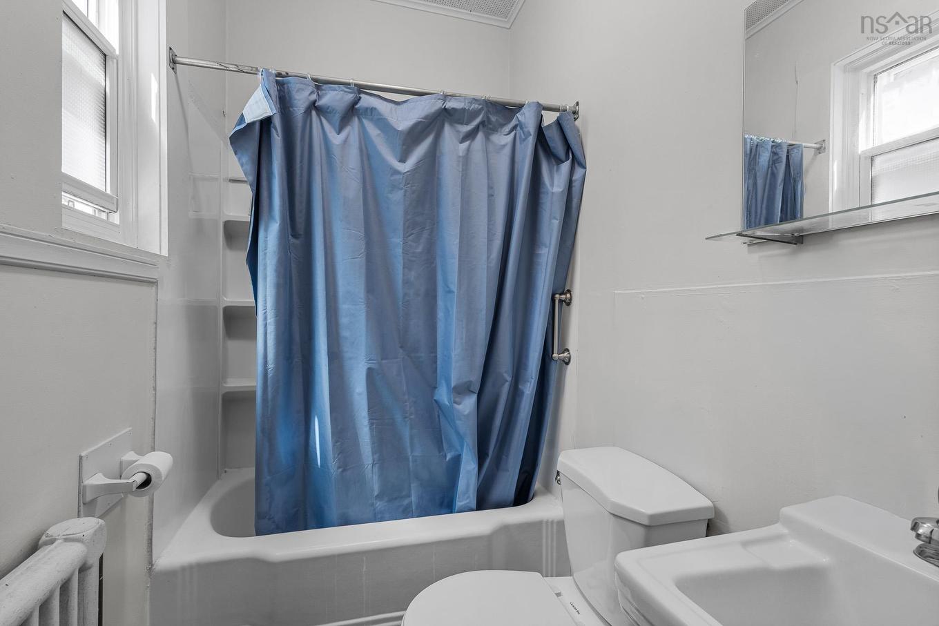 6147 Pepperell Street, Halifax, NS - Indoor Photo Showing Bathroom