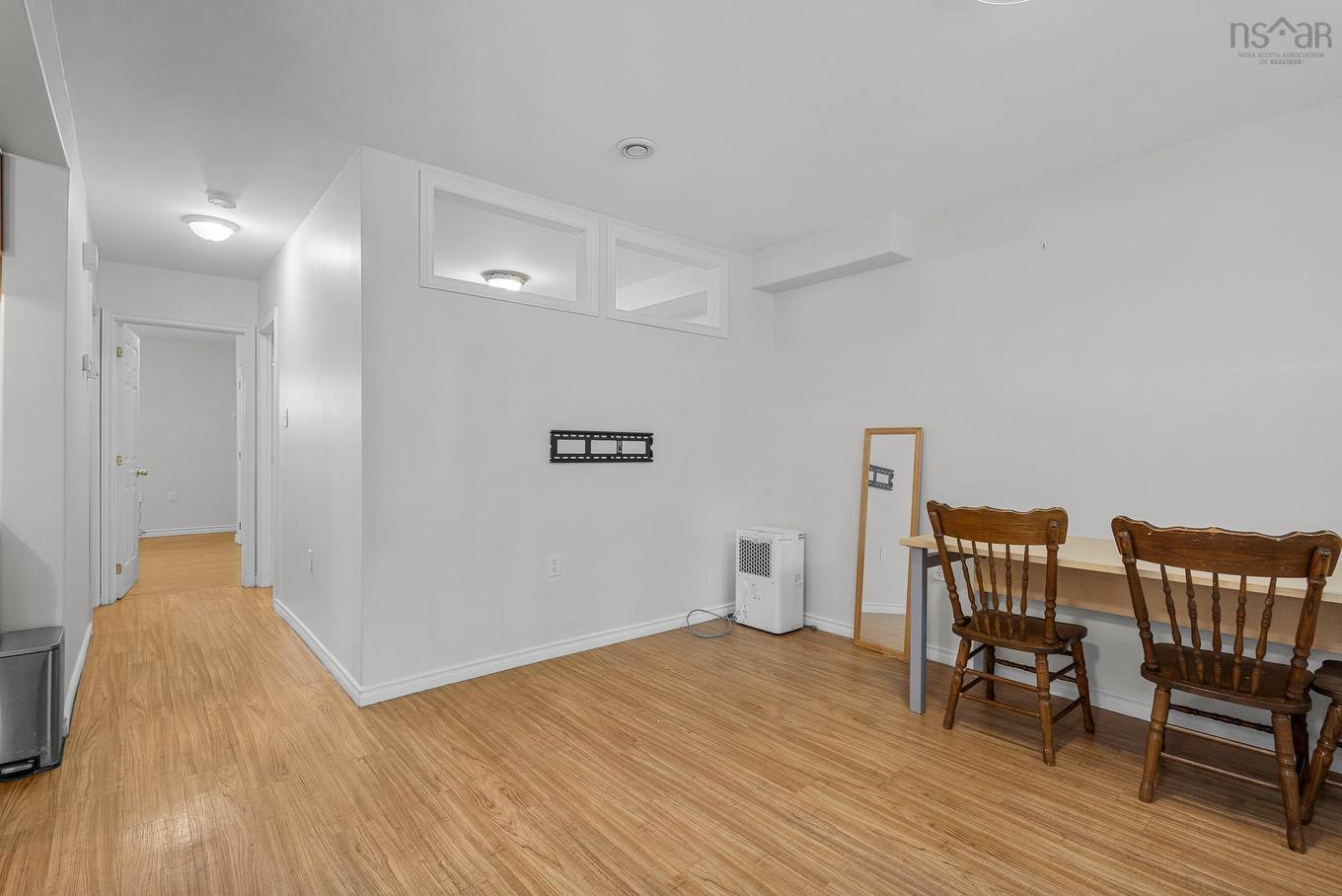 6147 Pepperell Street, Halifax, NS - Indoor