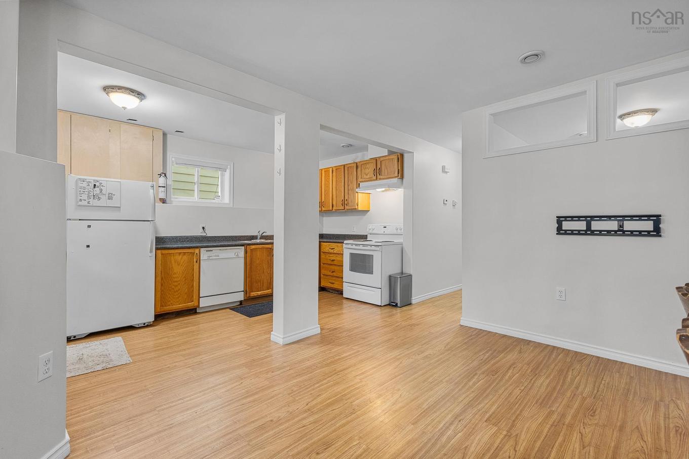 6147 Pepperell Street, Halifax, NS - Indoor Photo Showing Kitchen