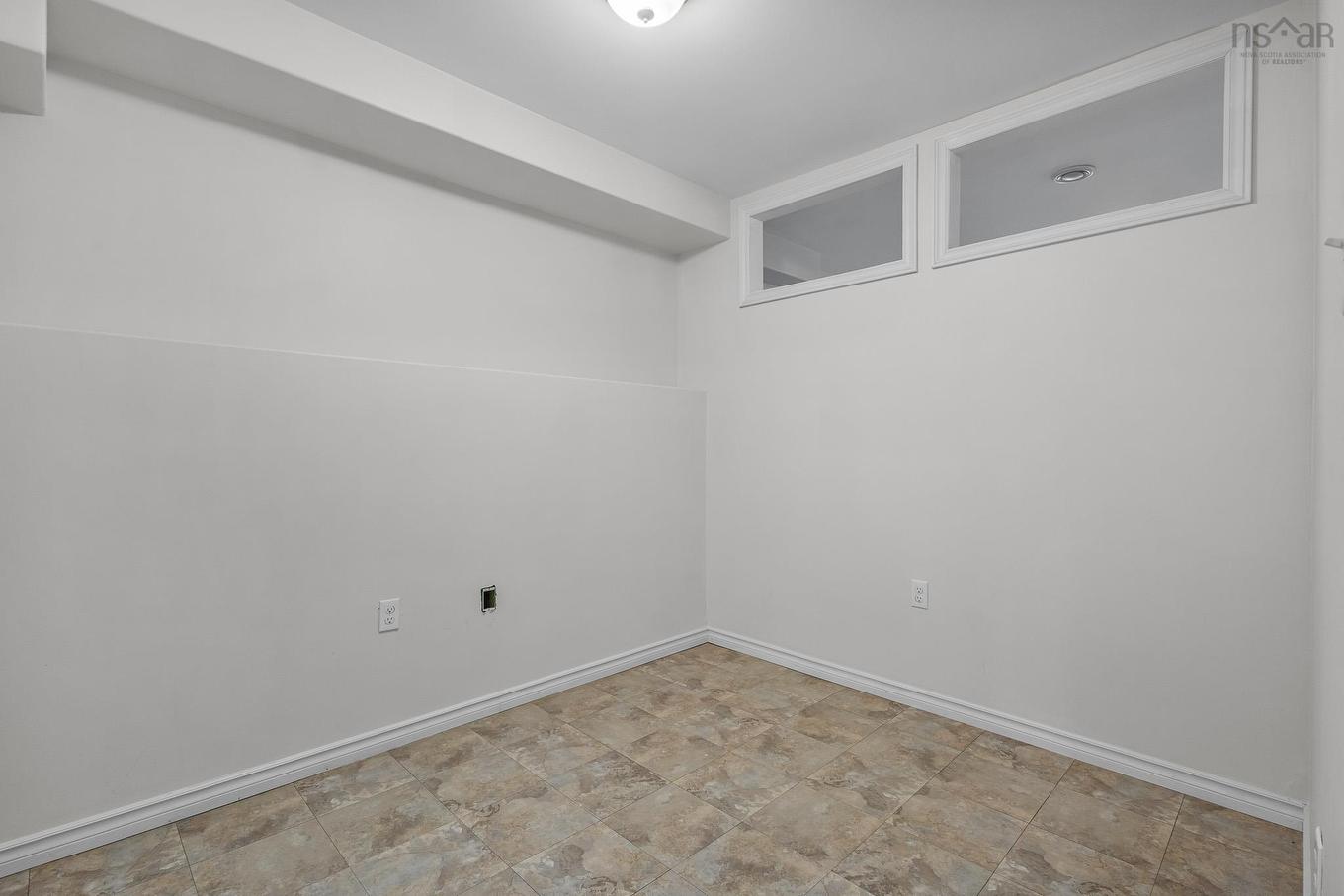 6147 Pepperell Street, Halifax, NS - Indoor Photo Showing Other Room