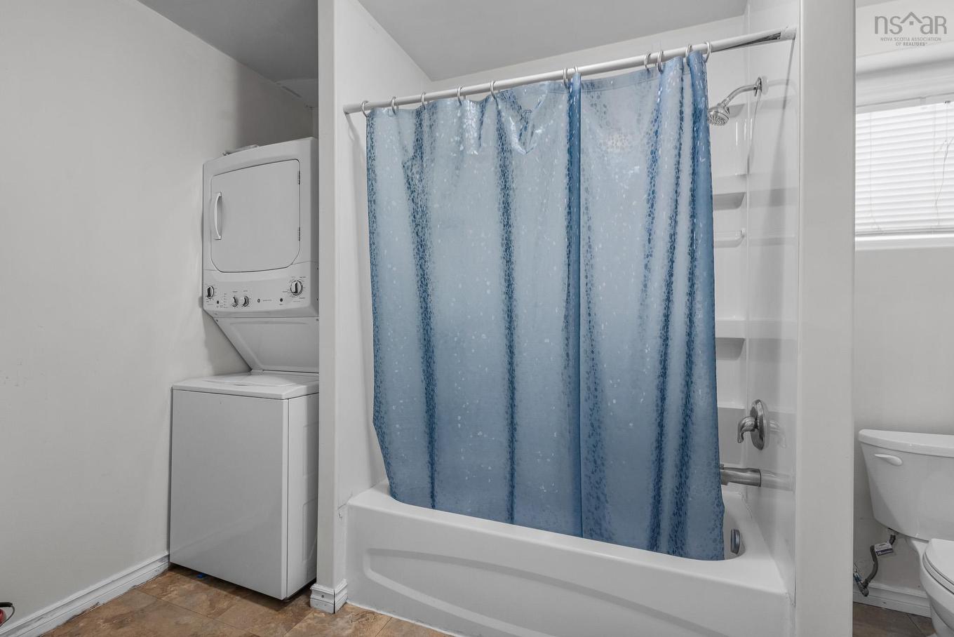 6147 Pepperell Street, Halifax, NS - Indoor Photo Showing Bathroom