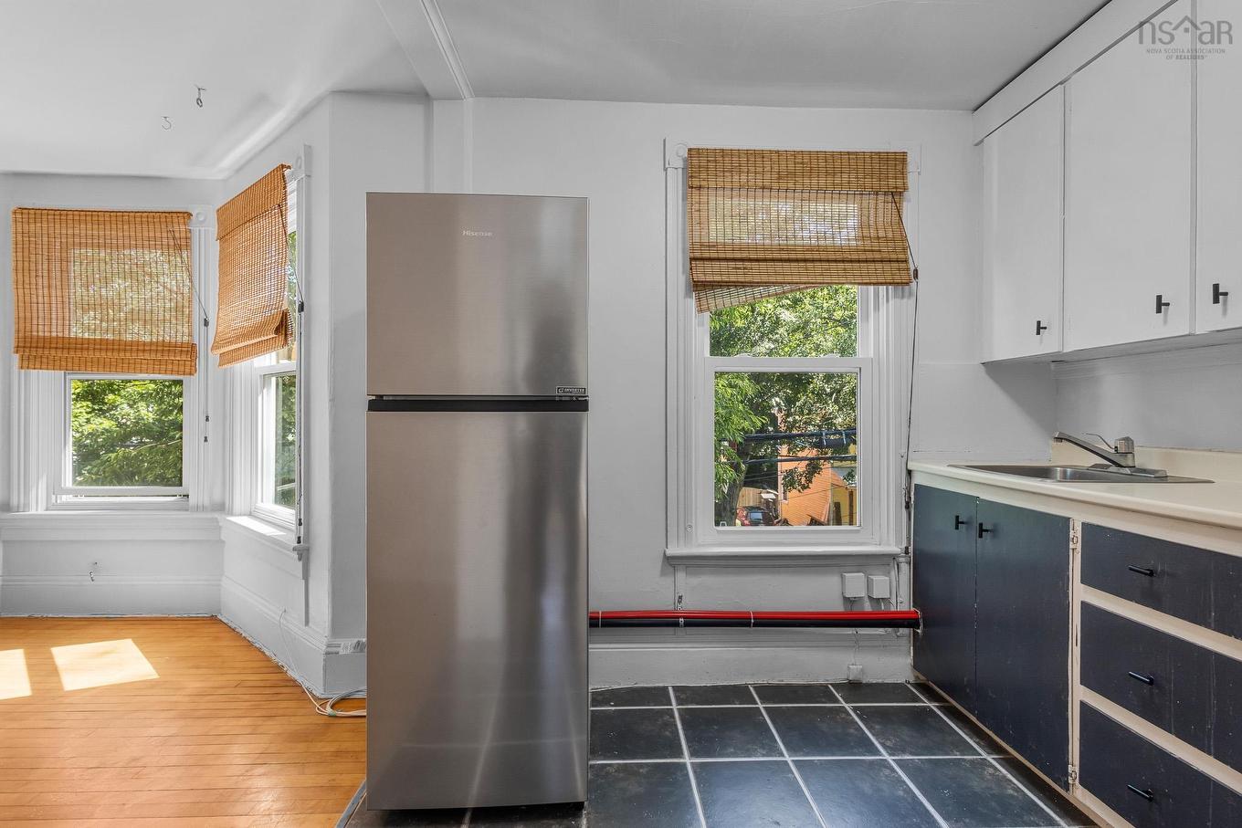 6147 Pepperell Street, Halifax, NS - Indoor
