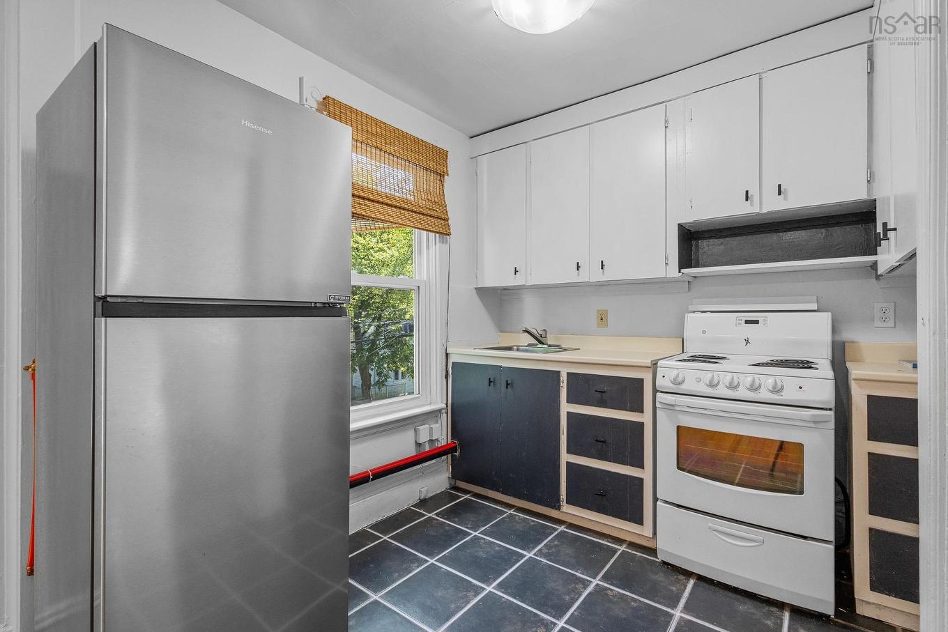 6147 Pepperell Street, Halifax, NS - Indoor Photo Showing Kitchen