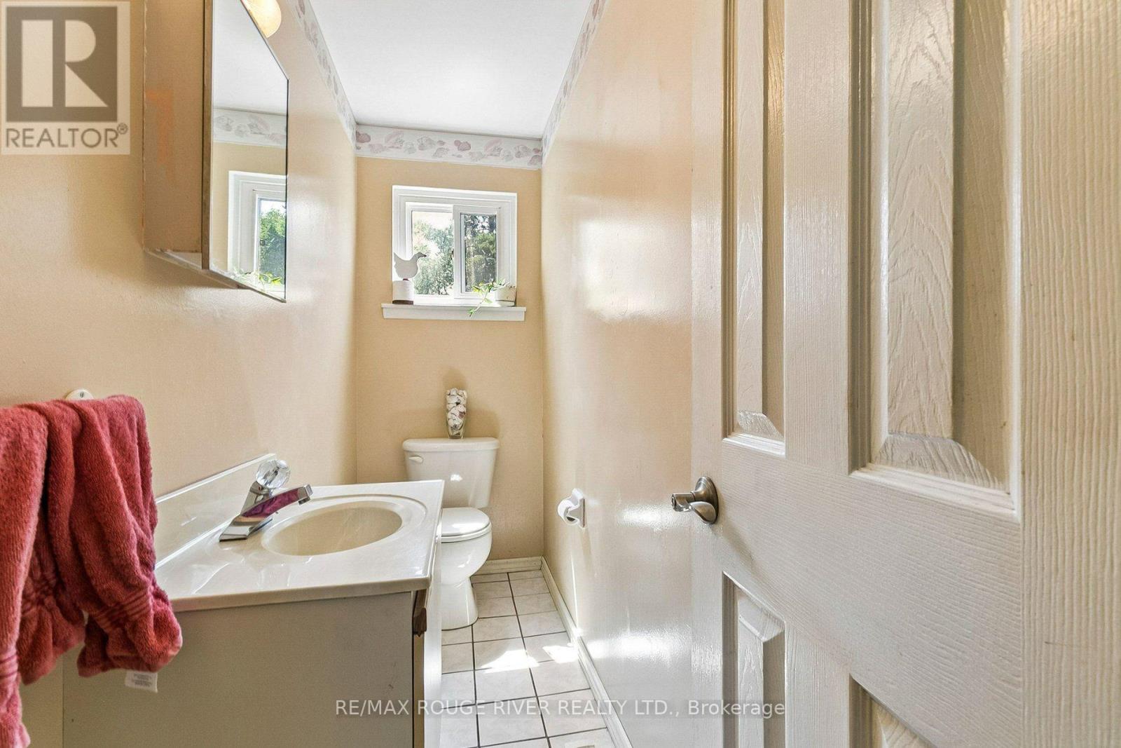 19 Tinbury Place, Toronto, ON - Indoor Photo Showing Bathroom