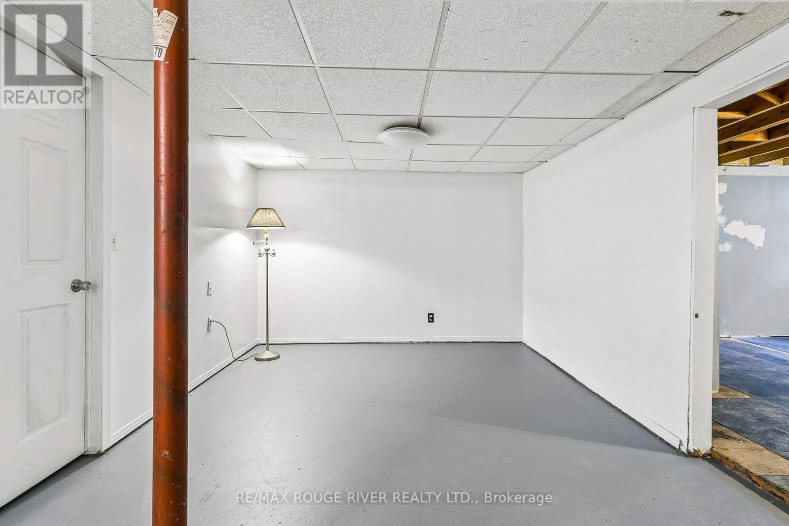 19 Tinbury Place, Toronto, ON - Indoor Photo Showing Other Room