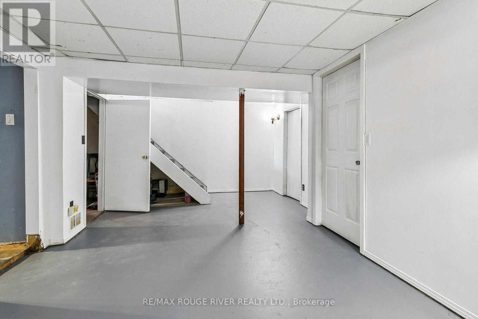 19 Tinbury Place, Toronto, ON - Indoor Photo Showing Other Room