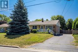 228 BELL STREET Milton (Om Old Milton), ON L9T 2A9