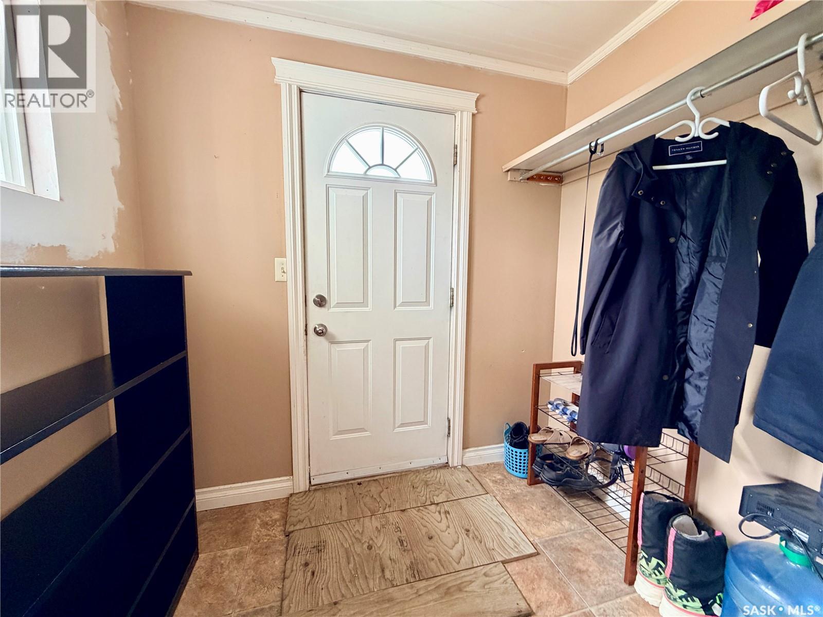 213 Main Street, Maymont, SK - Indoor