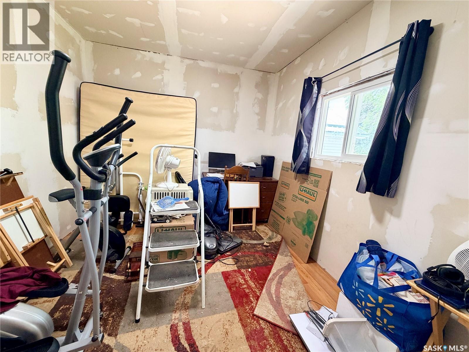 213 Main Street, Maymont, SK - Indoor Photo Showing Gym Room