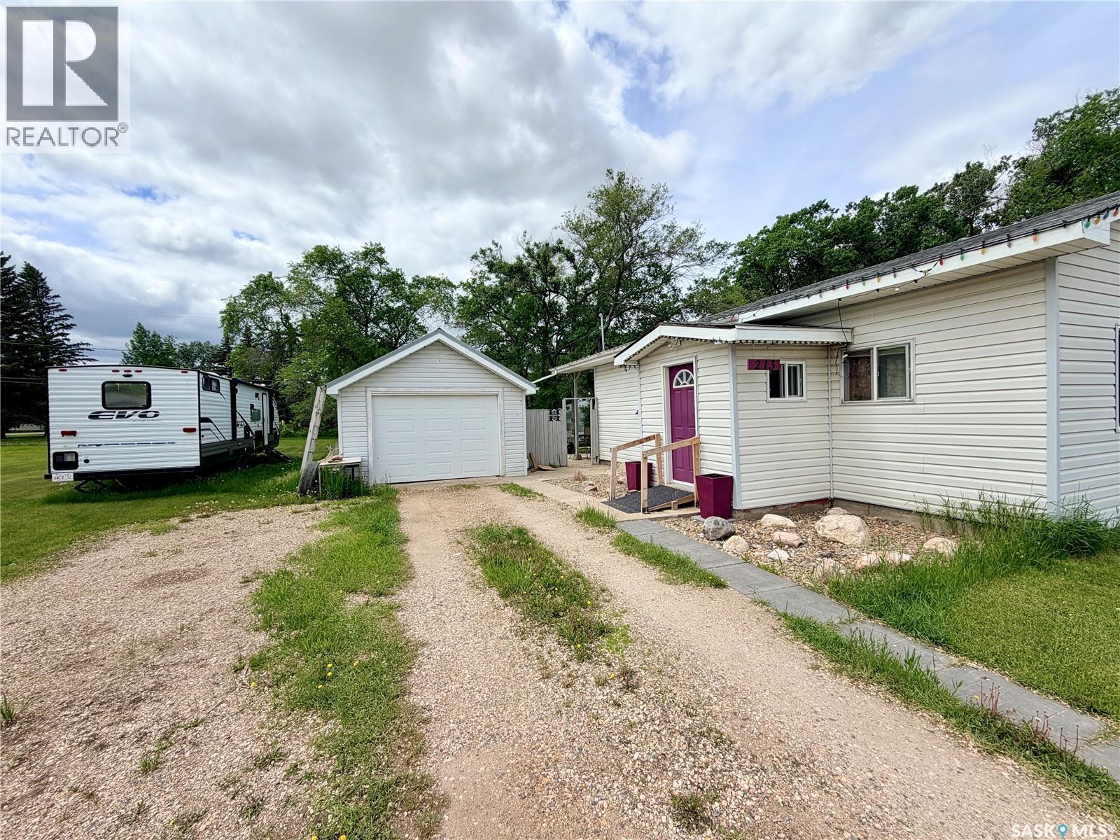 213 Main Street, Maymont, SK - Outdoor