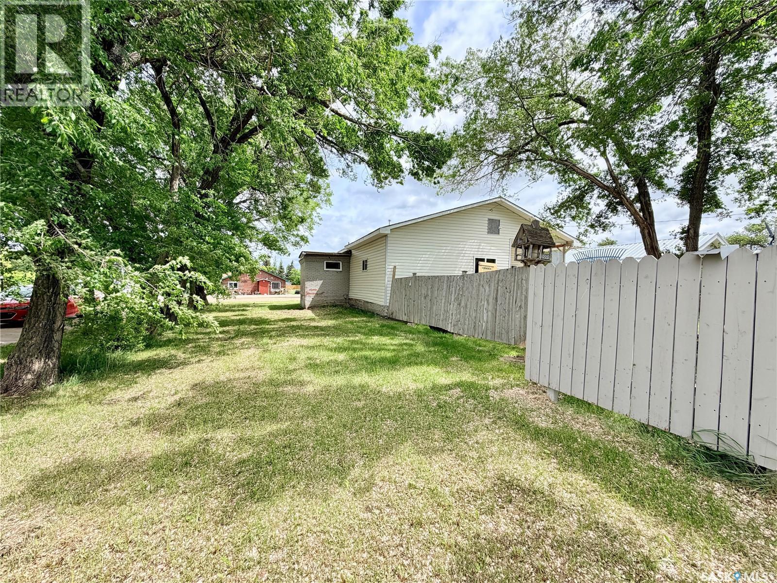 213 Main Street, Maymont, SK - Outdoor