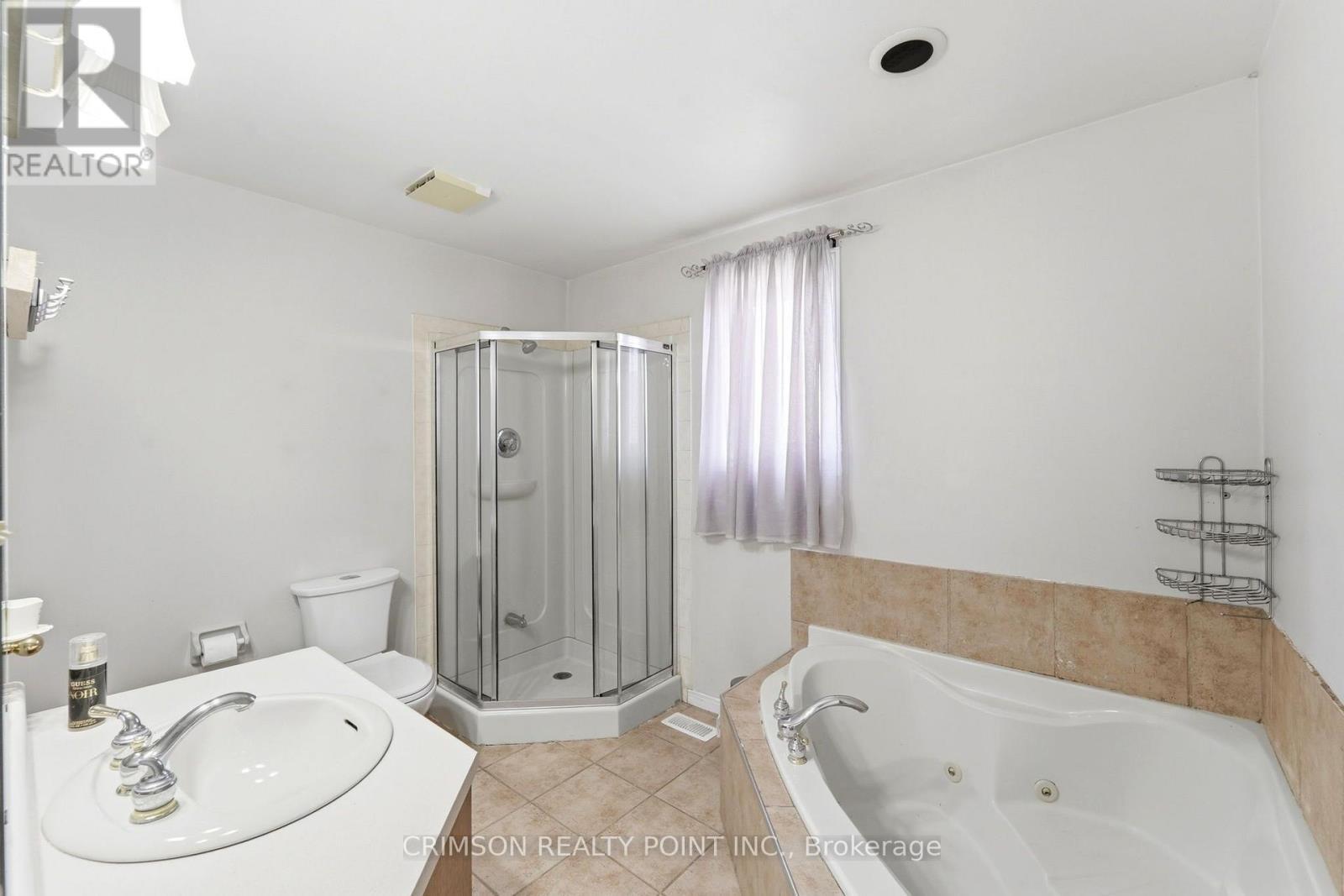 1406 Upper Sherman Avenue, Hamilton, ON - Indoor Photo Showing Bathroom