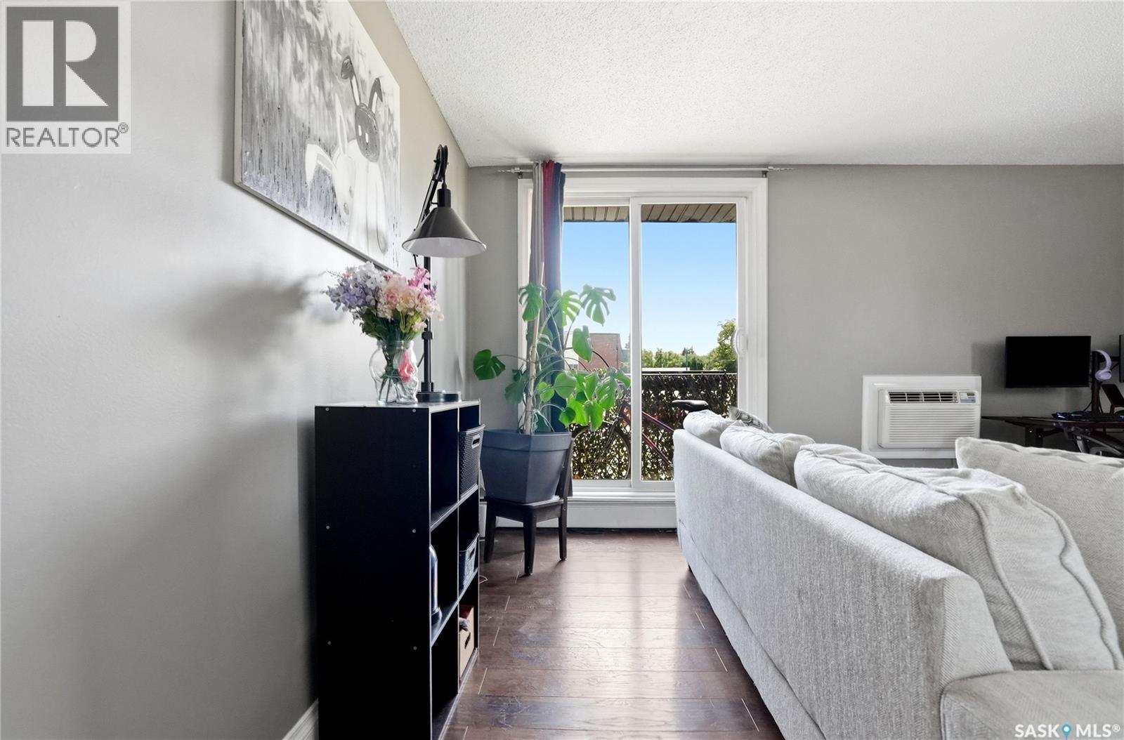 7 115 Acadia Drive, Saskatoon, SK - Indoor