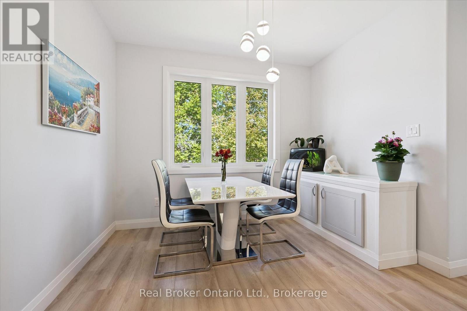 46 Washington Street, Brant (Paris), ON - Indoor Photo Showing Dining Room