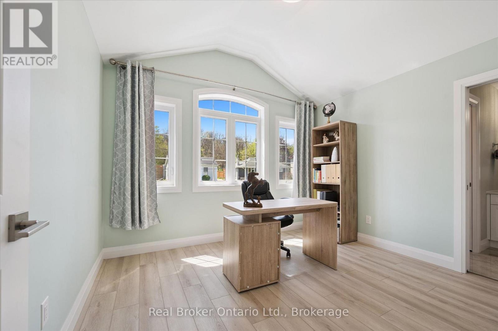 46 Washington Street, Brant (Paris), ON - Indoor