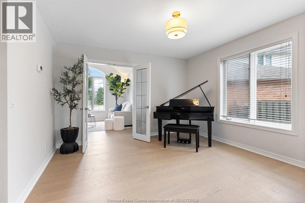 144 Pheasant Run, Lakeshore, ON - Indoor Photo Showing Other Room