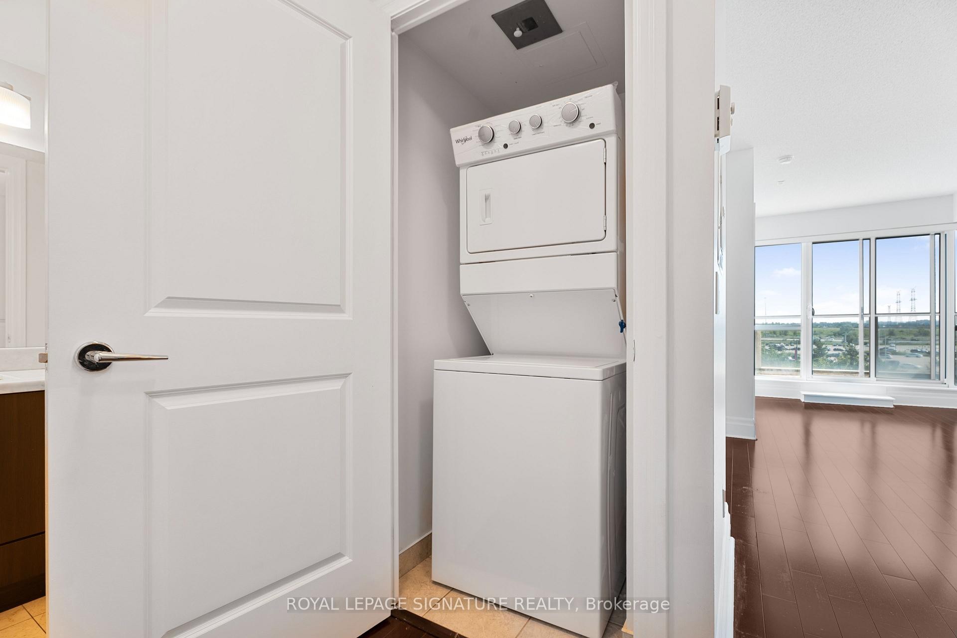 408-39 Upper Duke Crescent, Markham, ON - Indoor Photo Showing Kitchen