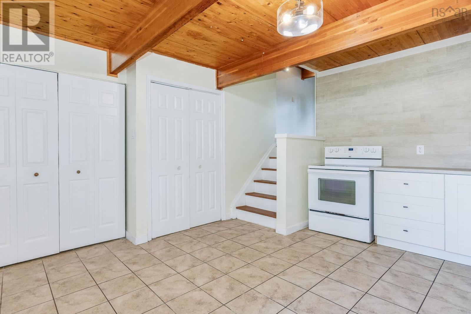 72 Cavendish Road, Halifax, NS - Indoor Photo Showing Kitchen