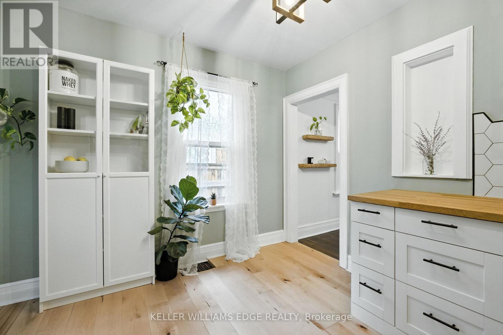 1999 Main Street W, Hamilton, ON - Indoor Photo Showing Other Room